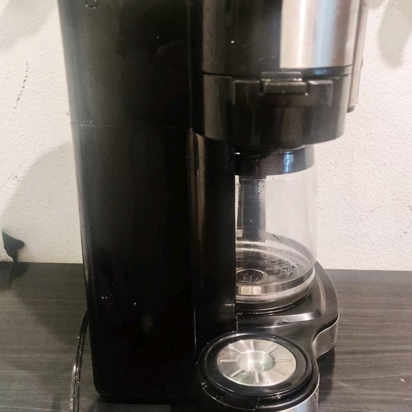 Hamilton Beach Drip Coffee Maker & Single Serve Machine2 Way12 Cup Programmable - Picture 6 of 12